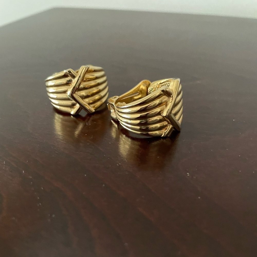 David Grau 80’s heavy signed clip earrings